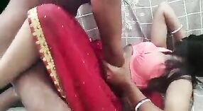 O primeiro vídeo de sexo indiano de Anjoli Sen apresenta acção quente e fumegante 5 minuto 40 SEC