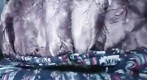 அத்தை மல்லுவின் ஹேரி புண்டை பெரிய வெளிப்புறங்களில் துடிக்கிறது 2 நிமிடம் 00 நொடி