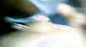 Casal Gay filmado fazendo sexo em um carro 2 minuto 50 SEC