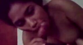 Bangla video de sexo con una belleza indonesia 1 mín. 40 sec