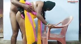 Satysfakcjonujący Seks analny z ciepłą indyjską dziewczyną w zamian za promocję 7 / min 50 sec
