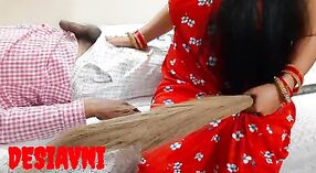 Tia indiana e sua nora se envolvem em uma cena de Sexo fumegante com voz Hindi clara 9 minuto 20 SEC