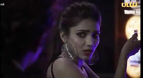 Bintang porno India berambut merah menjadi kacau keras dalam video panas ini 0 min 0 sec