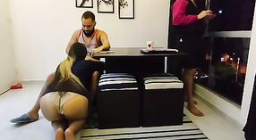 Indiase sexy video van Bhabha getting haar poesje pounded door haar echtgenoot 4 min 50 sec