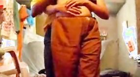Indisches asiatisches babe mit großen Titten genießt raues Ficken von ihrem Chef 1 min 20 s