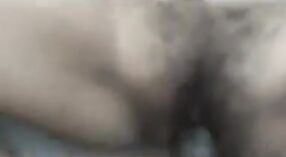 লোমশ ভগ সহ ভারতীয় খোকামনি তার বন্ধু দ্বারা কঠোরভাবে ধাক্কা খায় 2 মিন 20 সেকেন্ড