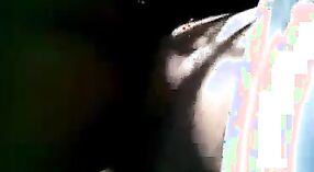 Video seks Bangla yang menampilkan seorang istri seksi di malam pertamanya bersama suaminya 3 min 30 sec