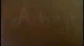 భారతీయ ఆంటీ తన స్నేహితుడితో కొంటెగా ఉంటుంది మరియు ఈ వీడియోలో కొంత వేడి మూలుగుతుంది 0 మిన్ 30 సెకను