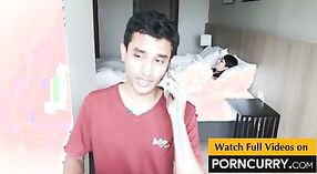 Ekscytujący Sex oralny sesji Aditya Pandey z gorącą japońską żoną Mimi Tanaka-to musi-oglądać 1 / min 00 sec