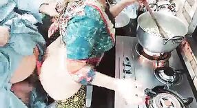 ভারতীয় স্ত্রী হিন্দি পর্ন ভিডিওতে ককোল্ড স্বামী দ্বারা তার পাছা শক্ত করে চোদা 2 মিন 20 সেকেন্ড