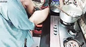 ভারতীয় স্ত্রী হিন্দি পর্ন ভিডিওতে ককোল্ড স্বামী দ্বারা তার পাছা শক্ত করে চোদা 3 মিন 50 সেকেন্ড