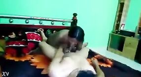 Video de sexo completo en HD de una mujer india caliente que hace una mamada 0 mín. 0 sec
