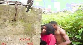 ભારતીય પોર્ન વિડિઓ: ચાલો ઝાડીઓમાં તોફાની થઈએ 3 મીન 00 સેકન્ડ