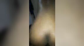 Preity Zinta ' s Indiase borsten nemen het middelpunt in deze Hindi porno Video 1 min 20 sec