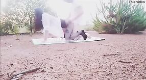 Les femmes indiennes giclent dans une vidéo de fellation chaude 1 minute 40 sec