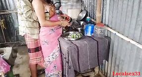 Indiano zia gode all'aperto sesso in village 2 min 50 sec