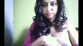 Housewife from Delhi with big boobs enjoys sensual touch on her wobblers 5 min 40 sec