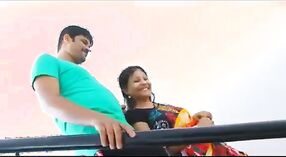 Bhabha indien devient intime avec son voisin dans une vidéo de caméra cachée 1 minute 40 sec