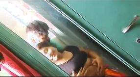 Indisch bhabha wird intimate mit Nachbar in versteckt Nocken Video 3 min 10 s