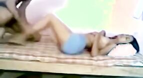 Первое индийское секс-видео пары Desi village демонстрирует любительские пары в действии 1 минута 20 сек
