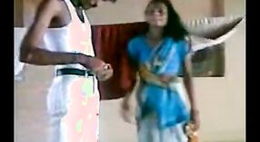 Una giovane coppia in Tamil porno catturato fare sesso 7 min 40 sec