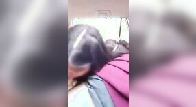 बिग बूब्स गर्लला तिच्या कारमध्ये टेपवर तिचा आवाज आणि हँडजॉब मिळतो 2 मिन 20 सेकंद