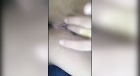 دیسی ماں ایک squirting orgasm کے ساتھ کیمرے پر بند ہو جاتا ہے 1 کم از کم 00 سیکنڈ