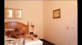 Vídeo Sexual Indiano apresenta uma MILF Boazona a ser perfurada por uma pila dura 2 minuto 20 SEC
