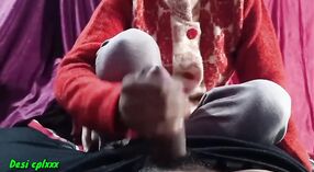 HD Desi video porno de una chica cachonda y su pareja sexual en su casa 1 mín. 40 sec