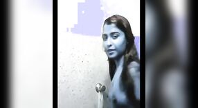 Oglądać Indyjski cutie w a college-tematyczne MMC film Ci niegrzeczny w to nagie scena 4 / min 20 sec