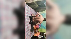 बांग्ला देसी एमएमएस वीडियो से पता चलता है उसे गुदा और बिल्ली खेलने 4 मिन 40 एसईसी