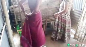 Desi ensest MMC: Köy teyzesi ve yeğeni kocası yokken seks yapıyor 10 dakika 20 saniyelik
