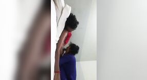 Bangla seks video van Desi college student giving een blowjob naar An XXX finger 3 min 20 sec