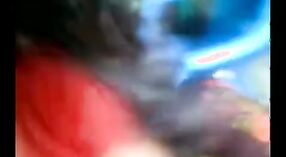 Большие сиськи Дези Бхабхи подпрыгивают, когда ее жестко трахают в этом страстном видео 6 минута 20 сек