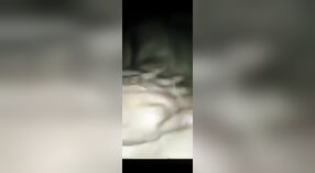 カレッジガールゴアの大学のセックススキャンダル：MMSがベッドで彼女のビデオを漏らした 2 分 30 秒