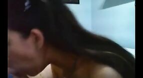 Indiana menina da Faculdade obtém seus peitos grandes adorado na câmera ao vivo neste fumegante vídeo pornô 4 minuto 20 SEC