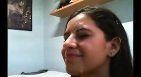 Индийская студентка колледжа получает поклонение своим большим сиськам на камеру в прямом эфире в этом страстном порно видео 7 минута 20 сек