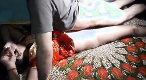 மஞ்சள் ப்ராவில் உள்ள இந்திய கல்லூரி பெண் ஒரு கொம்பு பையனால் துடிக்கப்படுகிறார் 2 நிமிடம் 00 நொடி