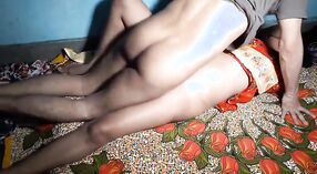 மஞ்சள் ப்ராவில் உள்ள இந்திய கல்லூரி பெண் ஒரு கொம்பு பையனால் துடிக்கப்படுகிறார் 2 நிமிடம் 50 நொடி