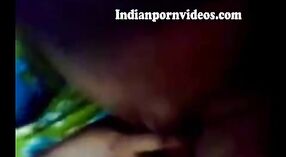 Индийская домохозяйка Бангла трахается с большим членом своего дяди 1 минута 20 сек