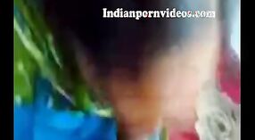 Indische Hausfrau Bangla wird vom großen Schwanz ihres Onkels geschlagen 1 min 00 s