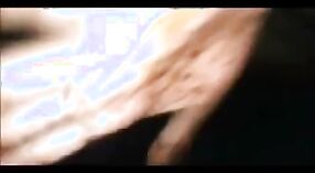 বাংলা-প্রেমী ভাভি নীচে নেমে এসে ভারতীয় পর্ন ভিডিওতে নোংরা 3 মিন 00 সেকেন্ড