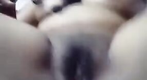Sexy paffuto ragazza strisce e mostra le sue tette in MMS selfie video 3 min 20 sec