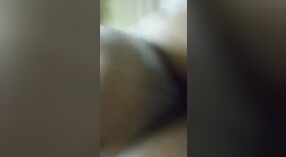 蒸し暑いビデオのヌードインディアンバビの大きなお尻と胸 0 分 0 秒