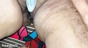 Indiase milf met grote borsten en harige kutje krijgt naar beneden en vies met haar stiefzoon 10 min 20 sec
