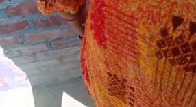 தேசி கிராம பெண் தனது பெரிய சுற்று மார்பகங்களுடன் விளையாடும்போது ஸ்டெப்ஸனுடன் குத செக்ஸ் அனுபவிக்கிறார் 4 நிமிடம் 20 நொடி