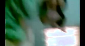 ದೇಸಿ ದಂಪತಿಯ ಮನೆಯಲ್ಲಿ ಸೆಕ್ಸ್ ಟೇಪ್: ಮನೆಯಲ್ಲಿ ಉಗಿದ ಎನ್ಕೌಂಟರ್ 1 ನಿಮಿಷ 30 ಸೆಕೆಂಡು