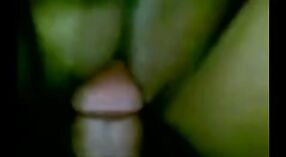 ದೇಸಿ ದಂಪತಿಯ ಮನೆಯಲ್ಲಿ ಸೆಕ್ಸ್ ಟೇಪ್: ಮನೆಯಲ್ಲಿ ಉಗಿದ ಎನ್ಕೌಂಟರ್ 7 ನಿಮಿಷ 20 ಸೆಕೆಂಡು
