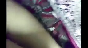 Студентка колледжа Нидхи поджигатель войны шалит со своим чернокожим любовником в дези порно видео 0 минута 0 сек