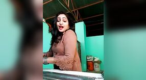 Desi bhabhi flaunts her beautiful breasts in the kitchen 0 min 0 sec